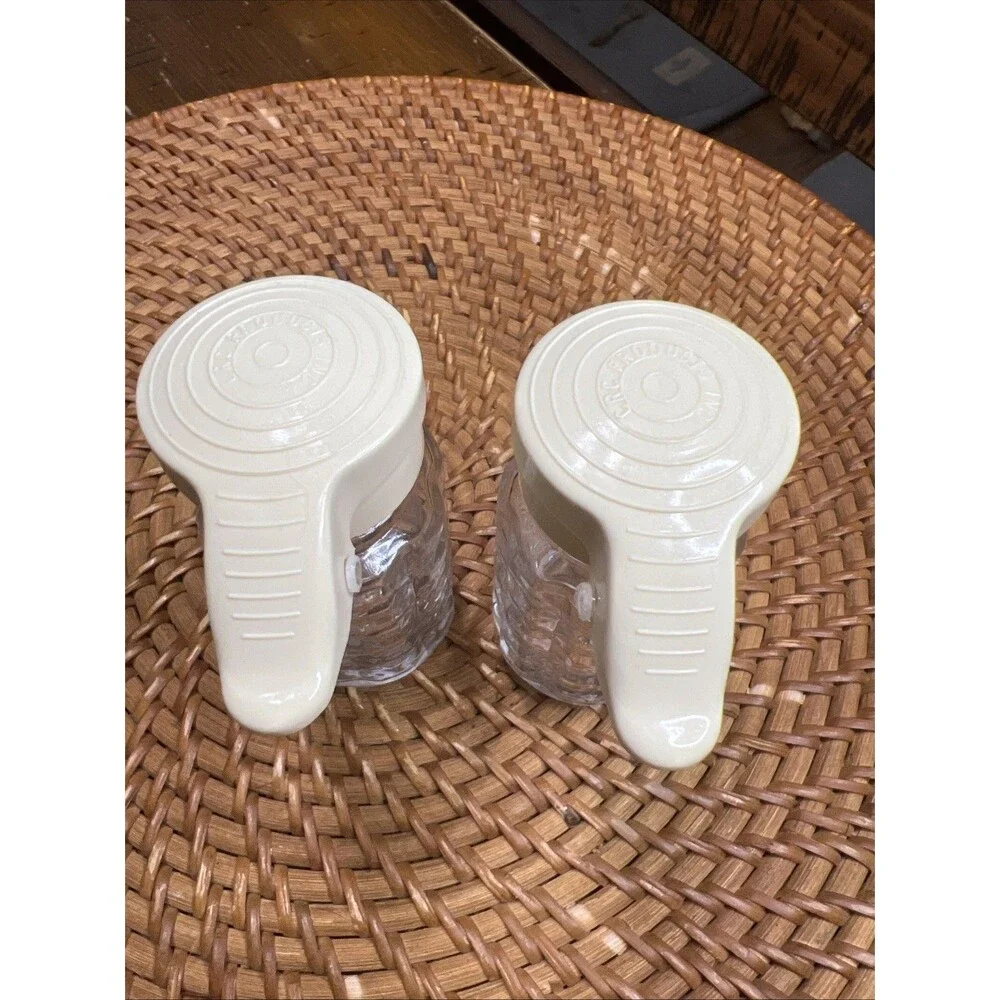 Glass Quilt Waffle Design Salt and Pepper Shaker with Screw Off Press to Open